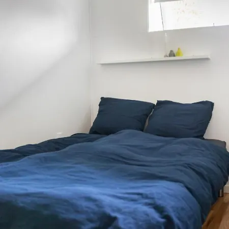 Apartment Oplev Lys & Liv I Norresundby: Charmerende Havelejlighed Med Gratis Parkering!