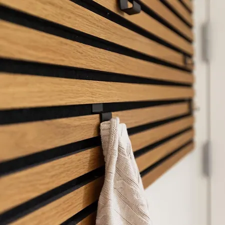 Apartment Oplev Lys & Liv I Norresundby: Charmerende Havelejlighed Med Gratis Parkering! Nørresundby