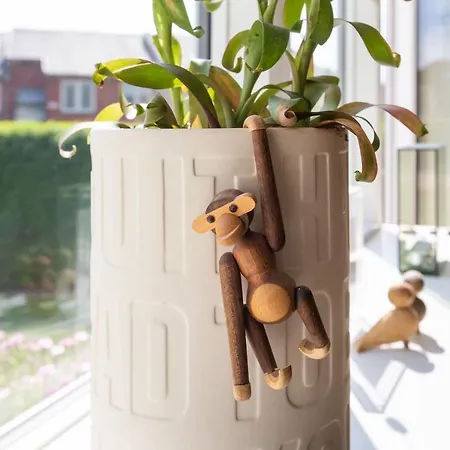 Oplev Lys & Liv I Norresundby: Charmerende Havelejlighed Med Gratis Parkering! Apartment